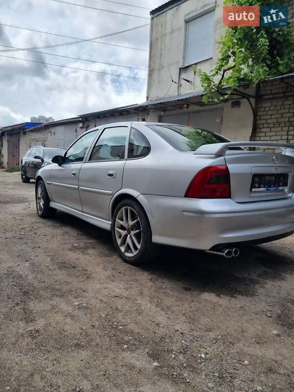 Седан Opel Vectra 1999 в Харькове