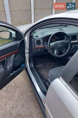 Седан Opel Vectra 2005 в 
