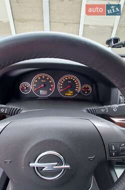 Седан Opel Vectra 2005 в 