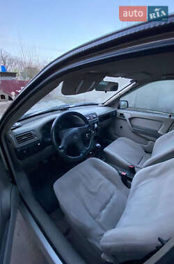 Седан Opel Vectra 1989 в 