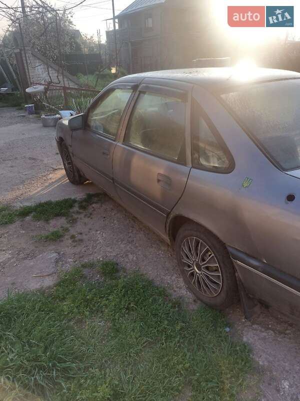 Седан Opel Vectra 1990 в Одессе