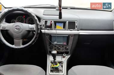 Седан Opel Vectra 2006 в 