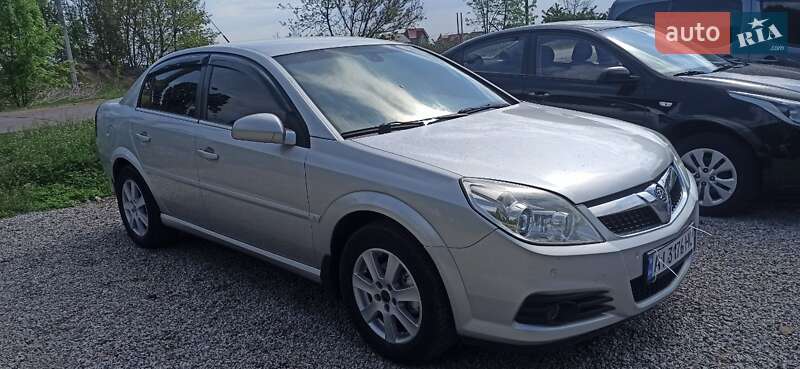 Седан Opel Vectra 2008 в Прилуках