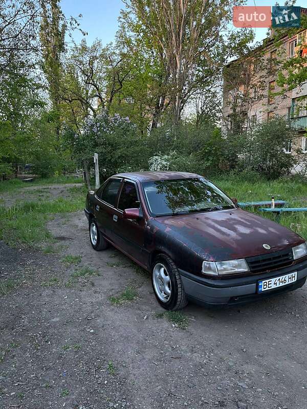 Седан Opel Vectra 1989 в Николаеве