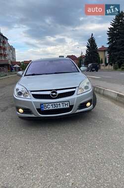 Седан Opel Vectra 2005 в Самборі