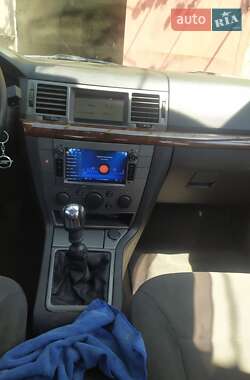 Седан Opel Vectra 2004 в 