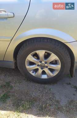 Седан Opel Vectra 2004 в 