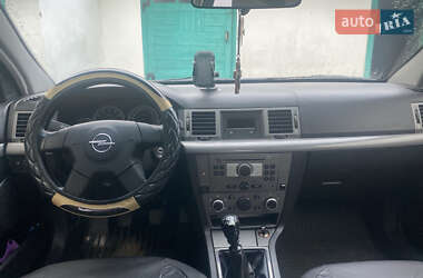Седан Opel Vectra 2005 в 