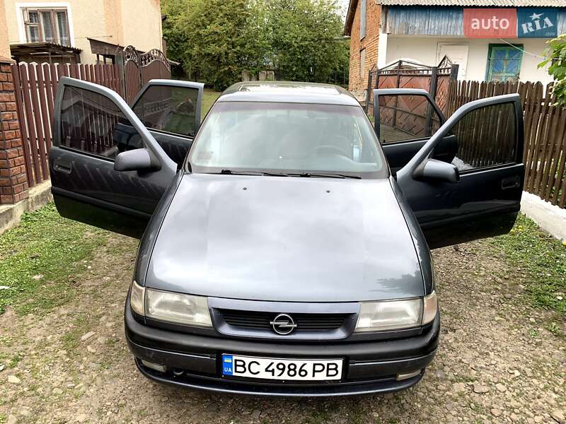 Седан Opel Vectra 1994 в Каменке-Бугской
