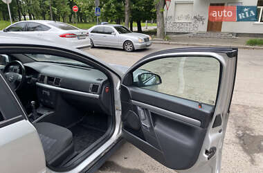 Лифтбек Opel Vectra 2004 в 