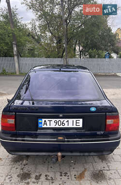 Лифтбек Opel Vectra 1990 в 