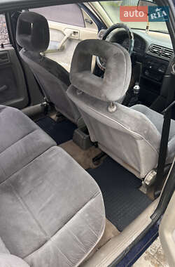 Лифтбек Opel Vectra 1990 в 