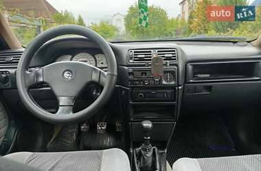 Седан Opel Vectra 1992 в 