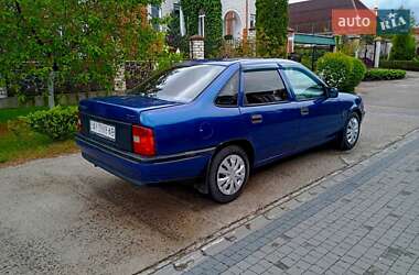 Седан Opel Vectra 1992 в 