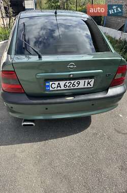 Лифтбек Opel Vectra 1999 в 