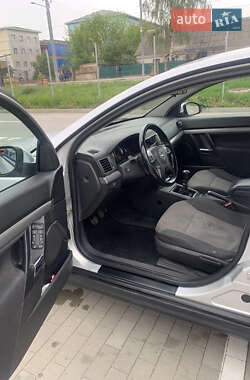 Седан Opel Vectra 2005 в 