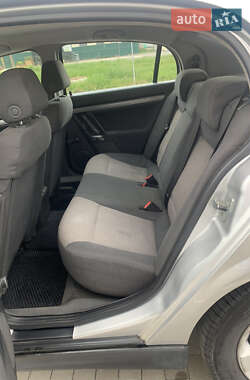 Седан Opel Vectra 2005 в 