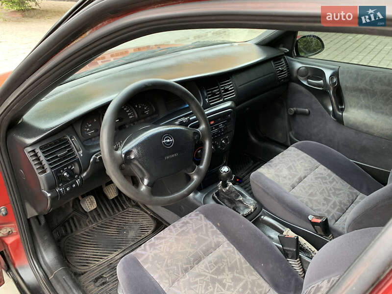 Універсал Opel Vectra 1998 в Львові