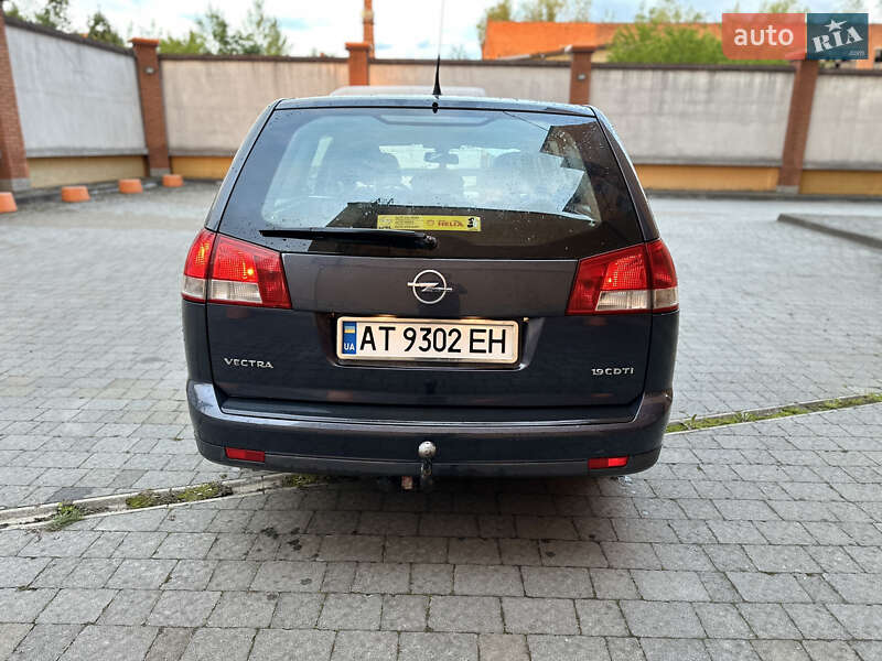 Універсал Opel Vectra 2006 в Коломиї