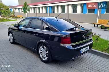 Лифтбек Opel Vectra 2003 в 
