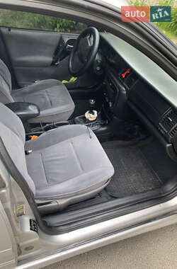 Седан Opel Vectra 1997 в 