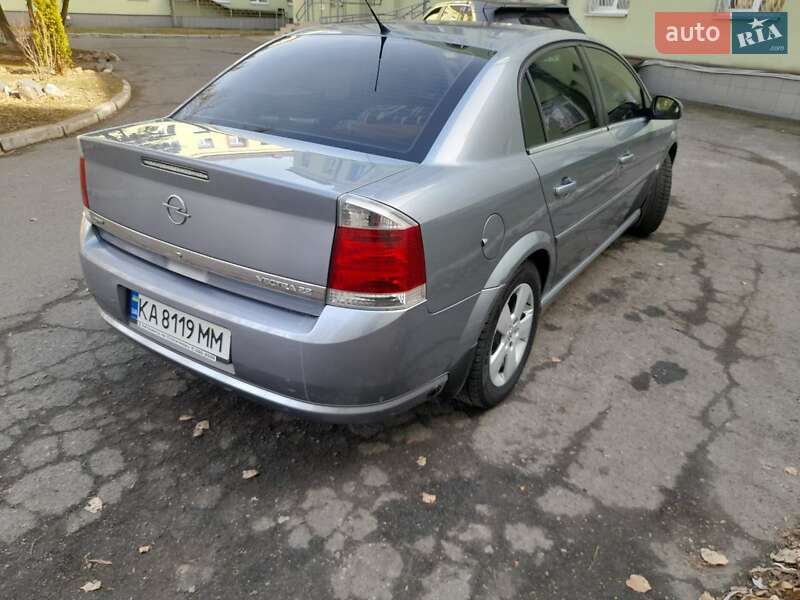 Седан Opel Vectra 2005 в Киеве