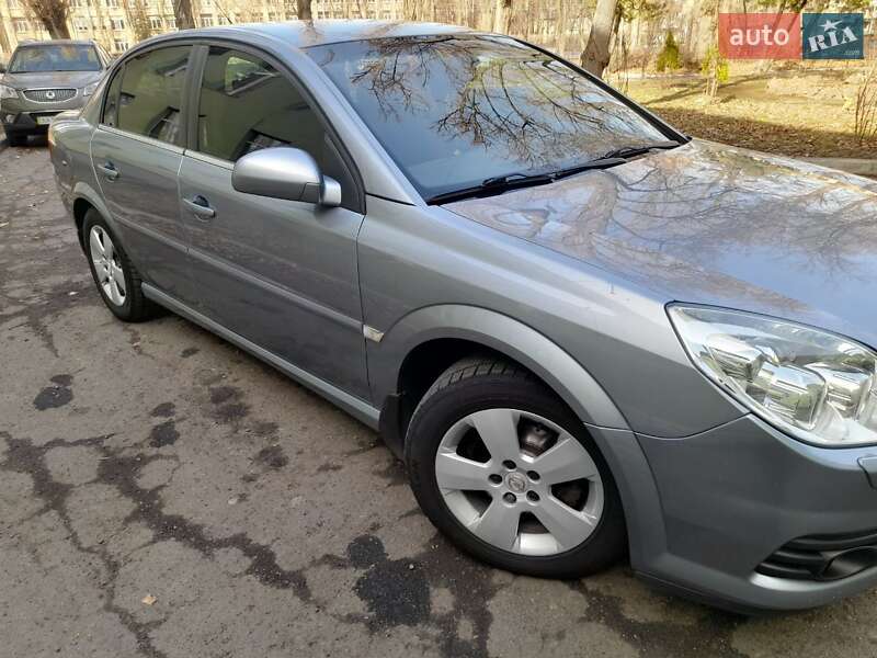 Седан Opel Vectra 2005 в Киеве