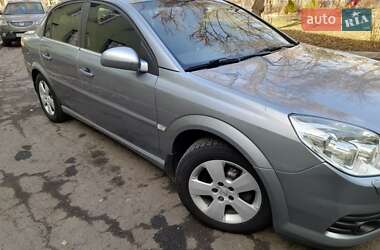Седан Opel Vectra 2005 в 