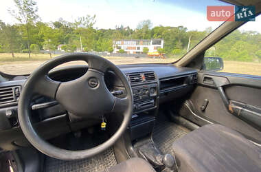 Седан Opel Vectra 1992 в 