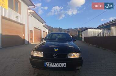 Седан Opel Vectra 1995 в Вижниці