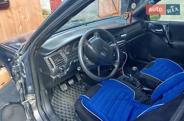 Седан Opel Vectra 1998 в 