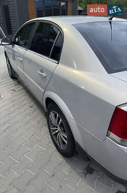 Седан Opel Vectra 2005 в 