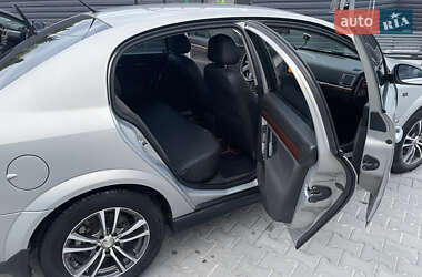 Седан Opel Vectra 2005 в 