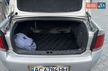 Седан Opel Vectra 2005 в 