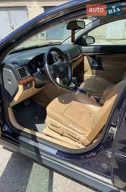 Седан Opel Vectra 2003 в 