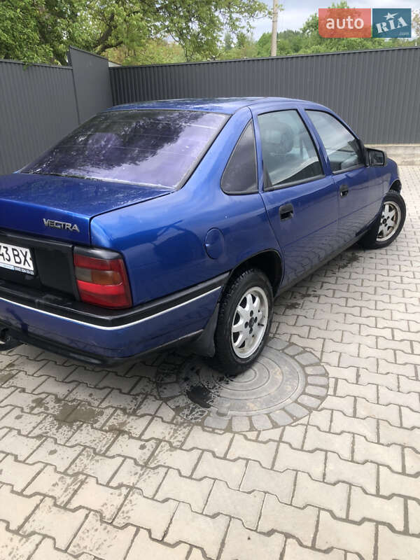 Седан Opel Vectra 1989 в Косове фото 5 Седан Opel Vectra 1989 в Косове