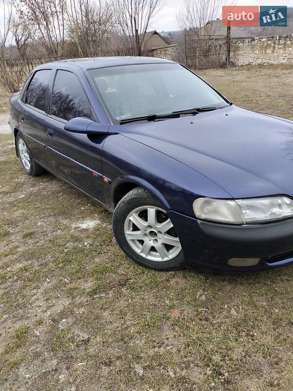 Седан Opel Vectra 1998 в Ямполе фото 3 Седан Opel Vectra 1998 в Ямполе