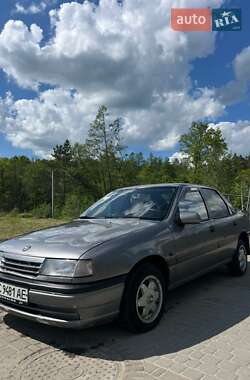 Седан Opel Vectra 1992 в Яворові