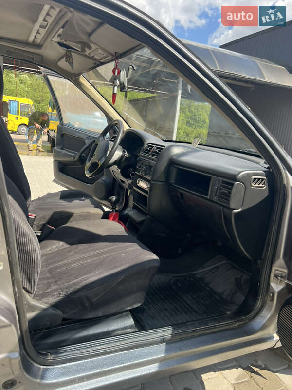 Седан Opel Vectra 1992 в Яворове