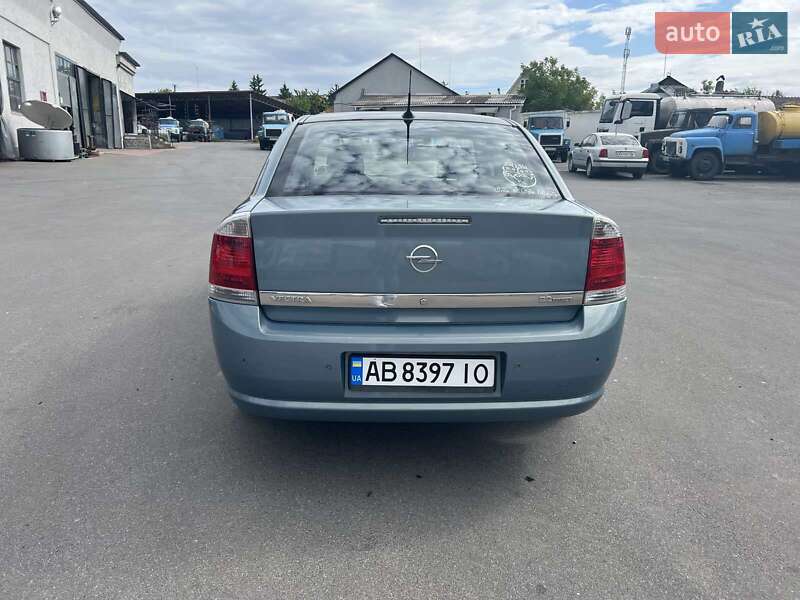 Седан Opel Vectra 2005 в Гайсине