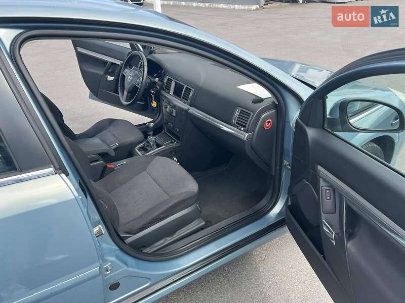 Седан Opel Vectra 2005 в Гайсине