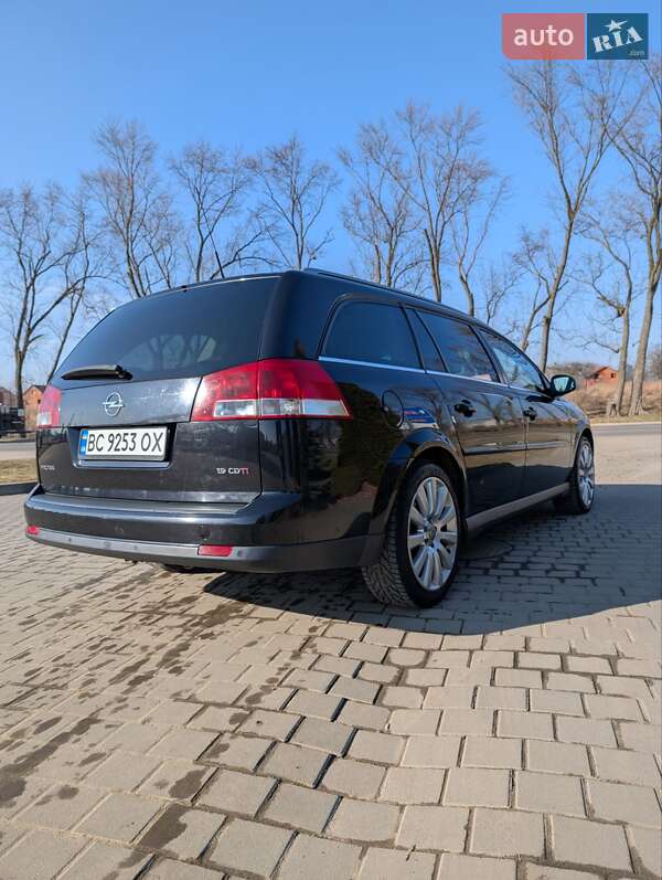 Універсал Opel Vectra 2008 в Самборі