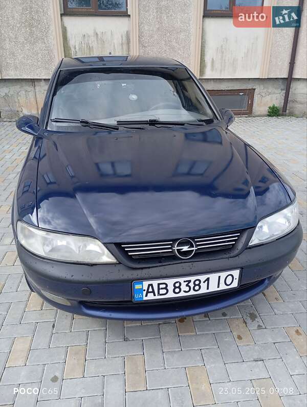 Седан Opel Vectra 1996 в Гайсине