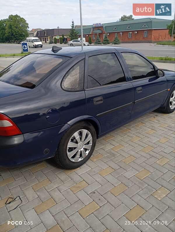 Седан Opel Vectra 1996 в Гайсине