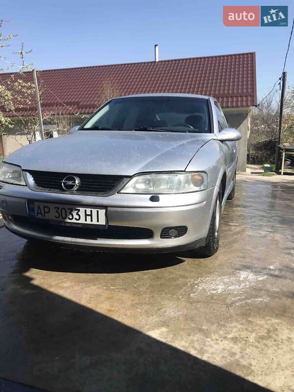 Лифтбек Opel Vectra 1999 в 
