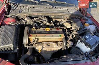 Седан Opel Vectra 1996 в 