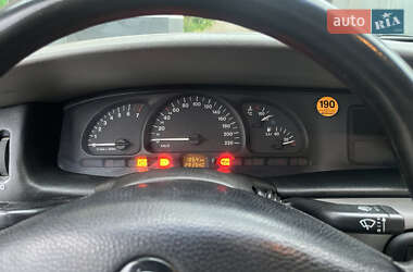 Седан Opel Vectra 1996 в 