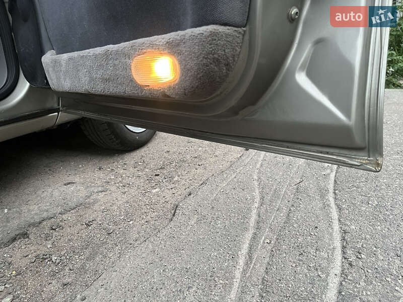 Седан Opel Vectra 1996 в Днепре