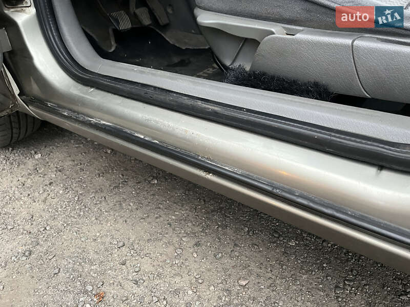 Седан Opel Vectra 1996 в Днепре