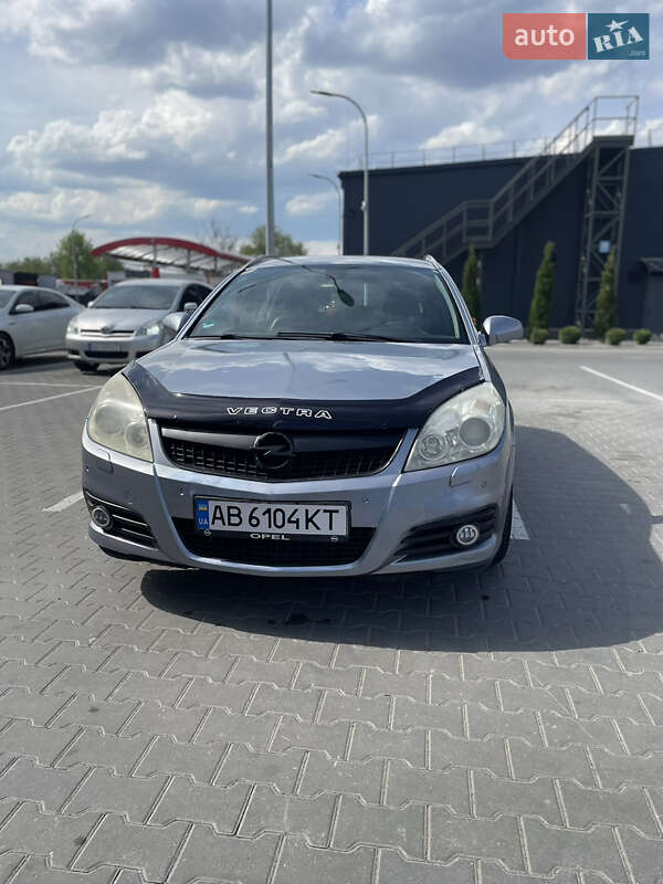 Универсал Opel Vectra 2005 в 